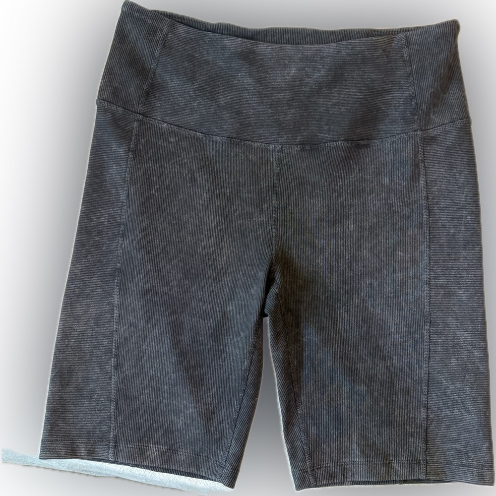NWOT Zella Charcoal Bike Shorts